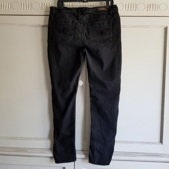 EUC- WallFlower Jeans - Picture 3 of 7